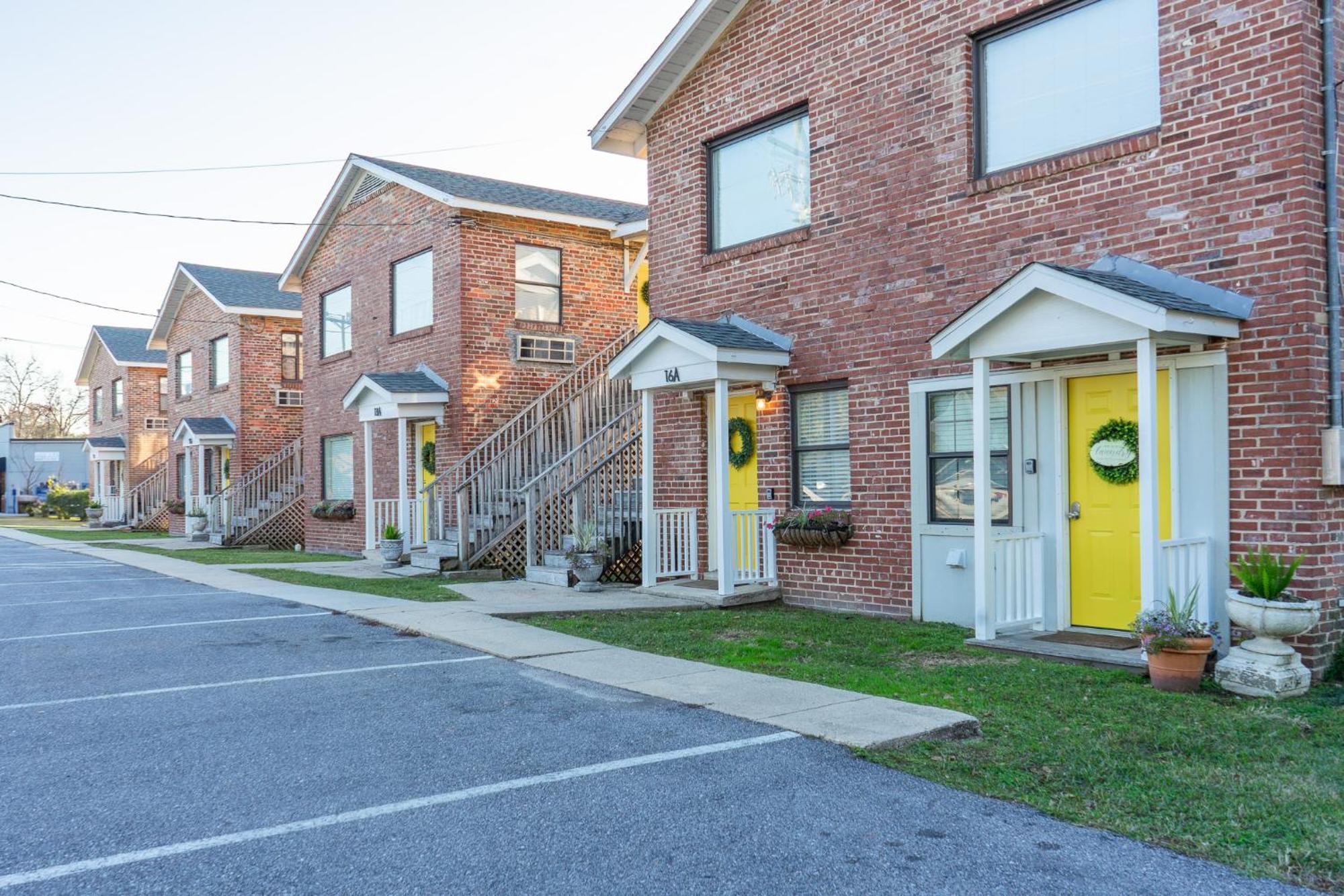 The Flats On Florida St - Super Comfy 2-Bedroom Apartments Мобил Экстерьер фото